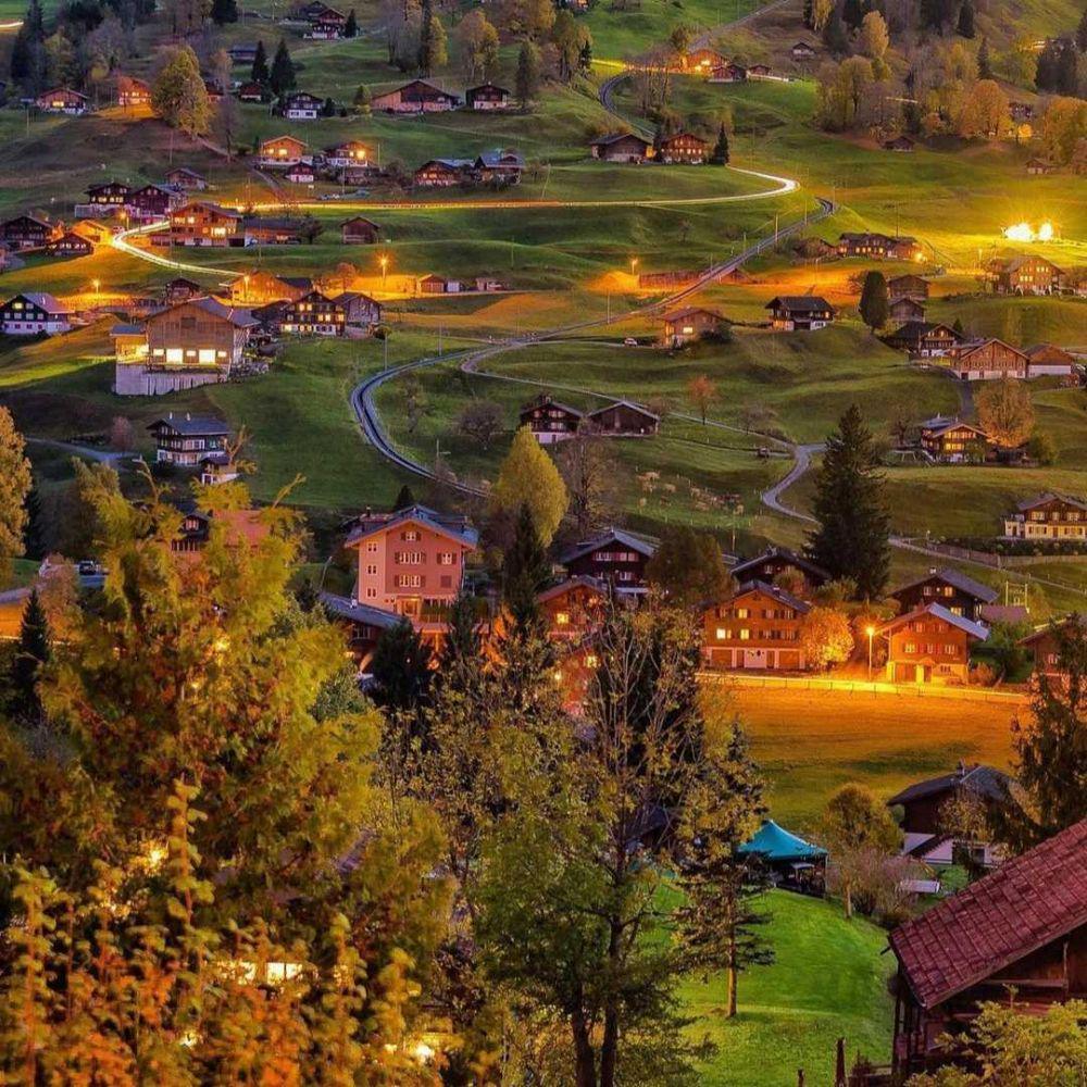 10 Potret Pemandangan Desa di Swiss pada Setiap Musim, Magic!