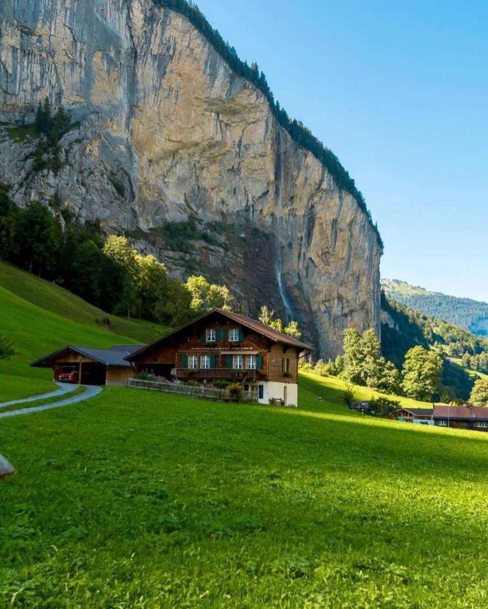 Musim panas di Lauterbrunnen (instagram.com/wonderful_swiss)