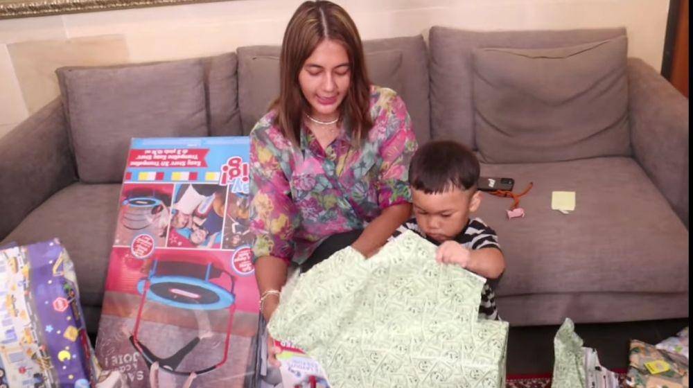 potret kado ulang tahun Kiano (youtube.com/Baim Paula)