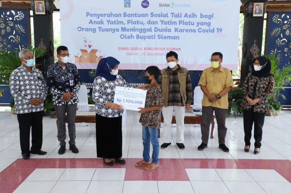 Ratusan Anak Yatim Akibat COVID-19 di Terima Bansos dari Pemkab Sleman