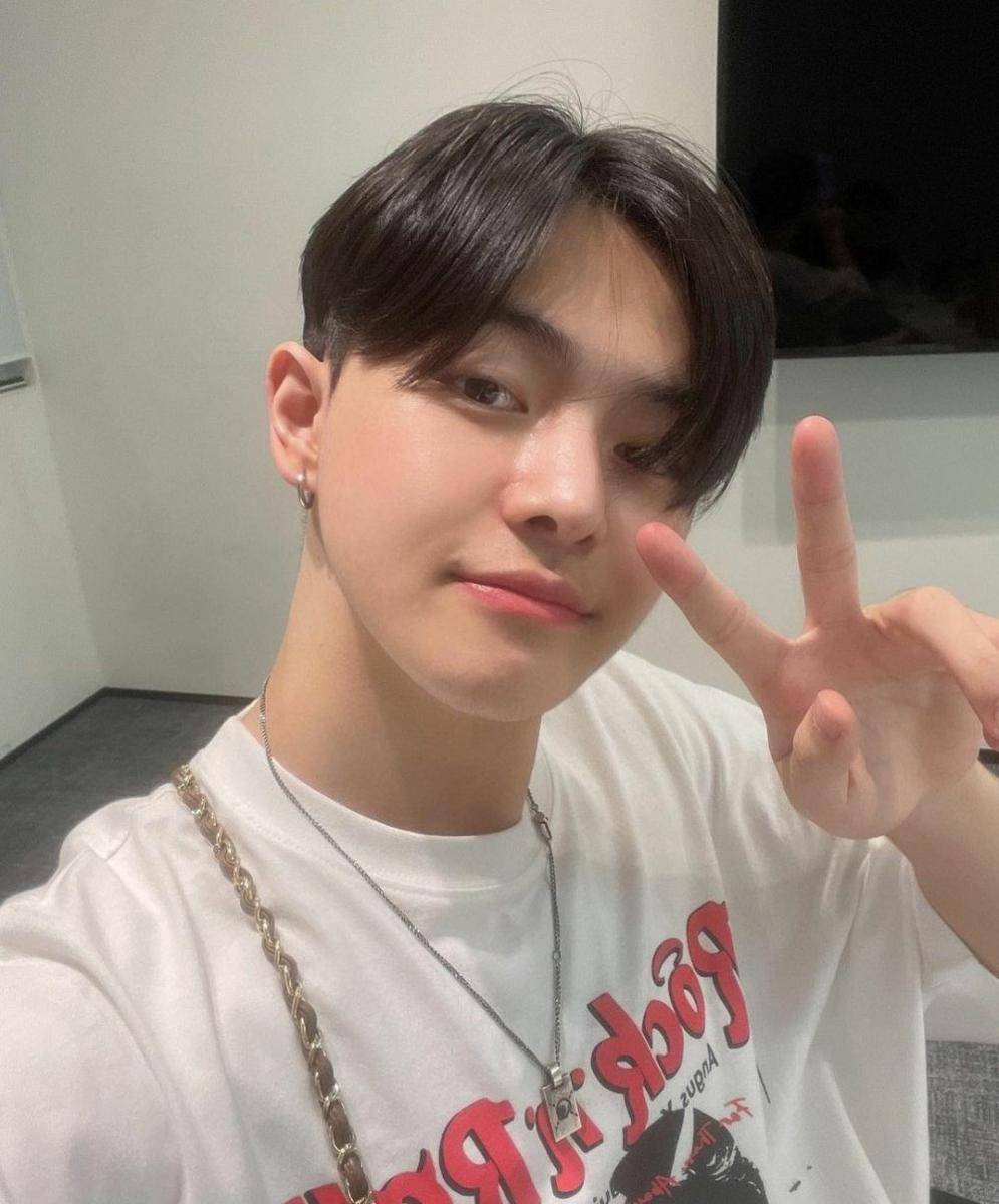 Leo dari Trainee A Big Hit (instagram.com/_trainee_a)
