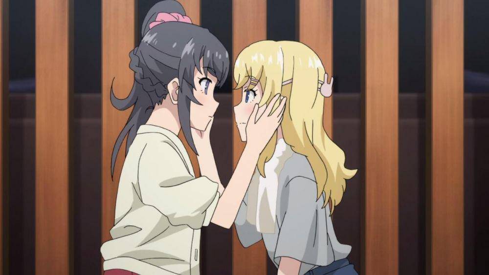 Mai Sakurajima dan Nodoka Toyohama (dok. CloverWorks/Rascal Does Not Dream of Bunny Girl Senpai)