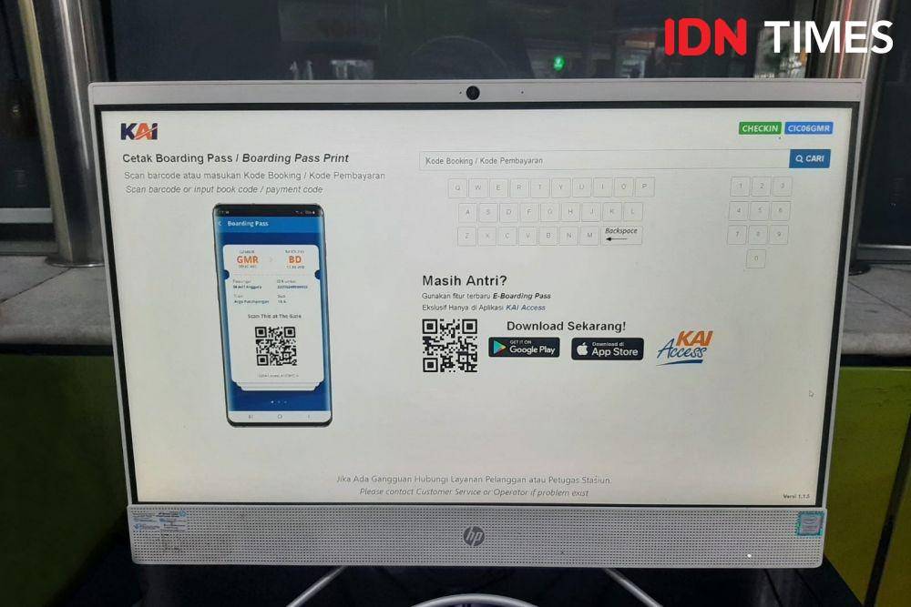ilustrasi mesin cetak tiket kereta/boarding pass (IDN Times/Besse Fadhilah)
