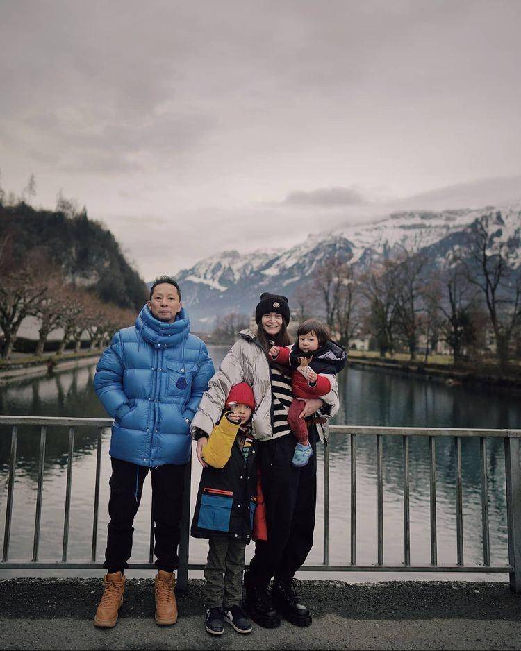 Ringgo Agus Rahman liburan bersama keluarga di Swiss (Instagram.com/ringgoagus)