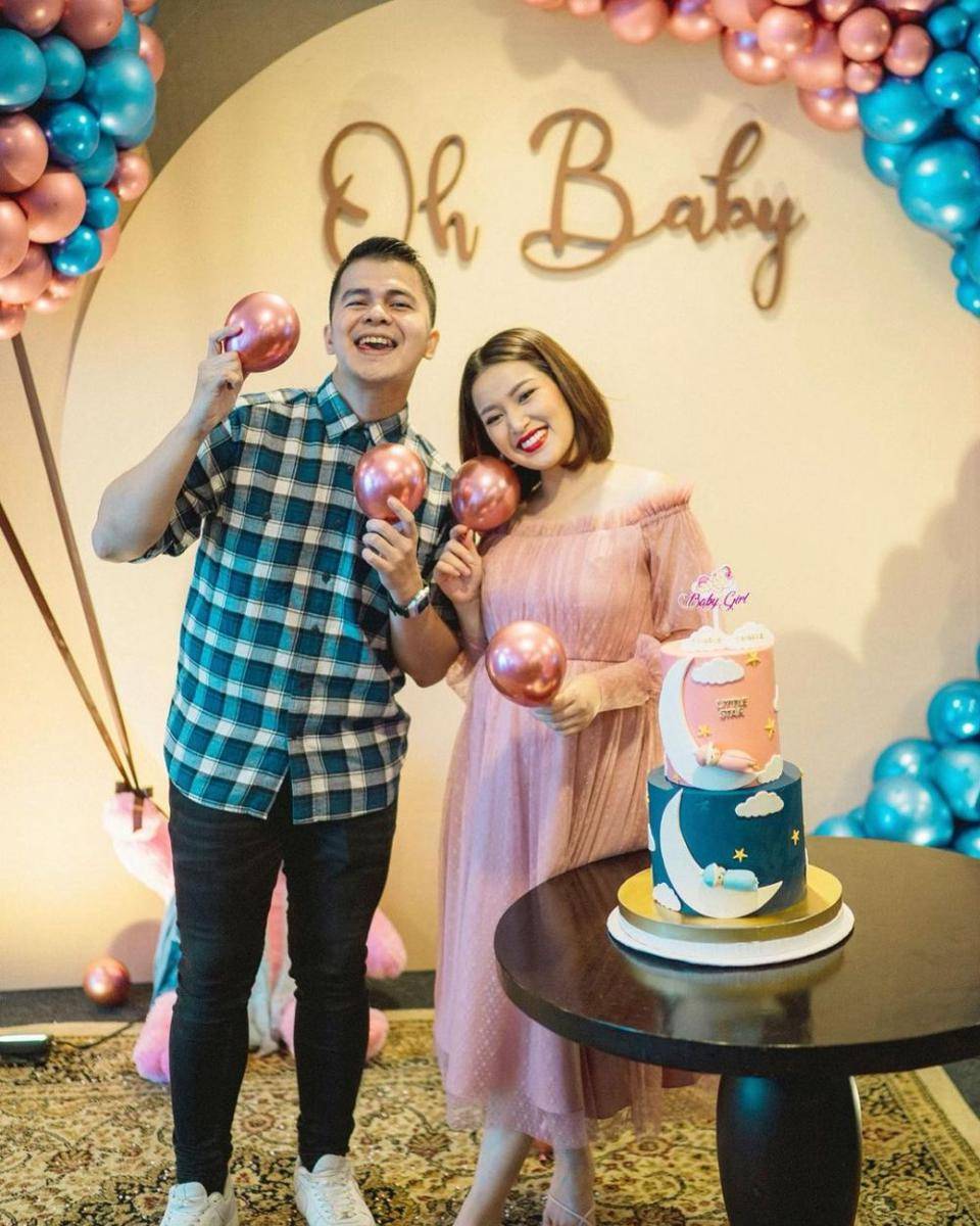 Rosiana Dewi dan Handika Pratama (instagram.com/rsn.dw)