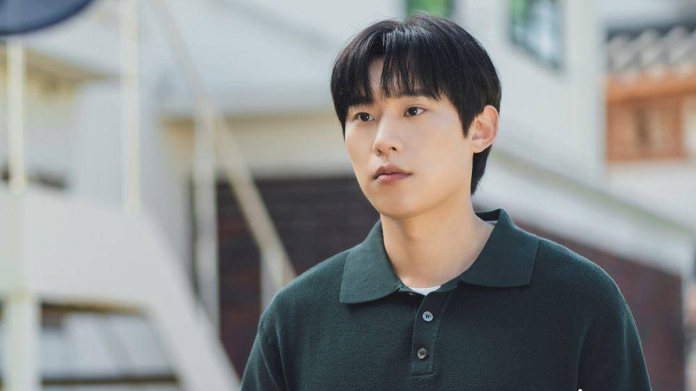 Kim Sung Cheol dalam serial Our Beloved Summer. (dok. Netflix/Our Beloved Summer)
