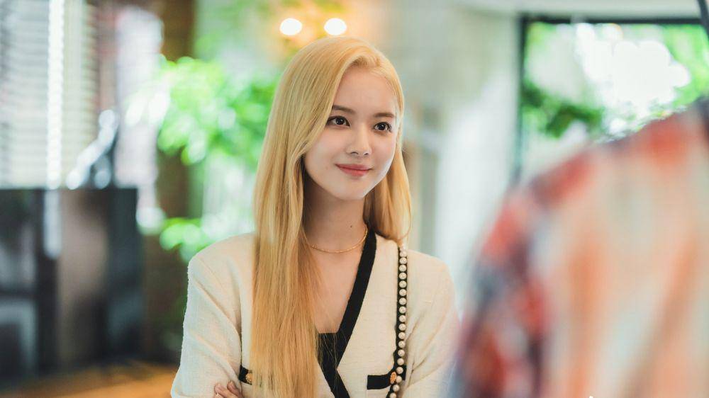 Roh Jeong Eui dalam serial Our Beloved Summer. (dok. Netflix/Our Beloved Summer)