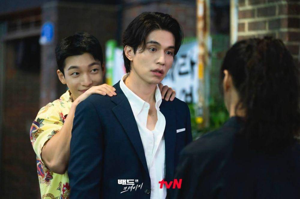 Lee Dong Wook dan Wi Ha Joon di Bad and Crazy (instagram.com/tvn_drama)