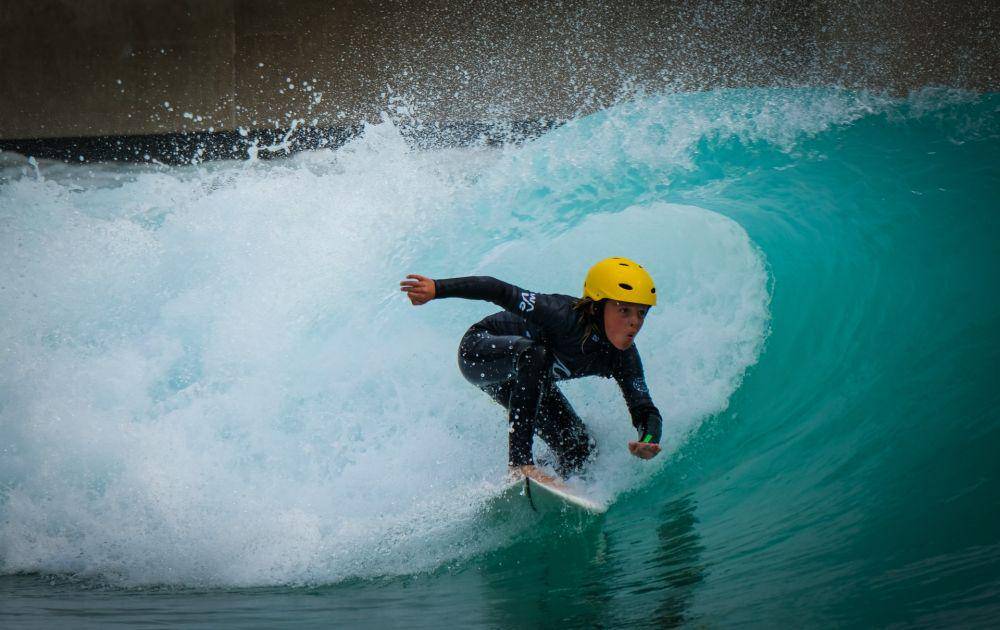 Ilustrasi Surfing (unsplash.com/Croyde Bay)