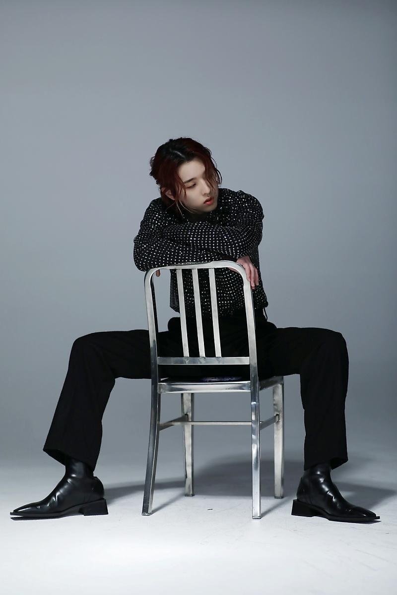 Gitaris Multitalenta, 10 Karya Solo Jae DAY6 yang Curi Perhatian