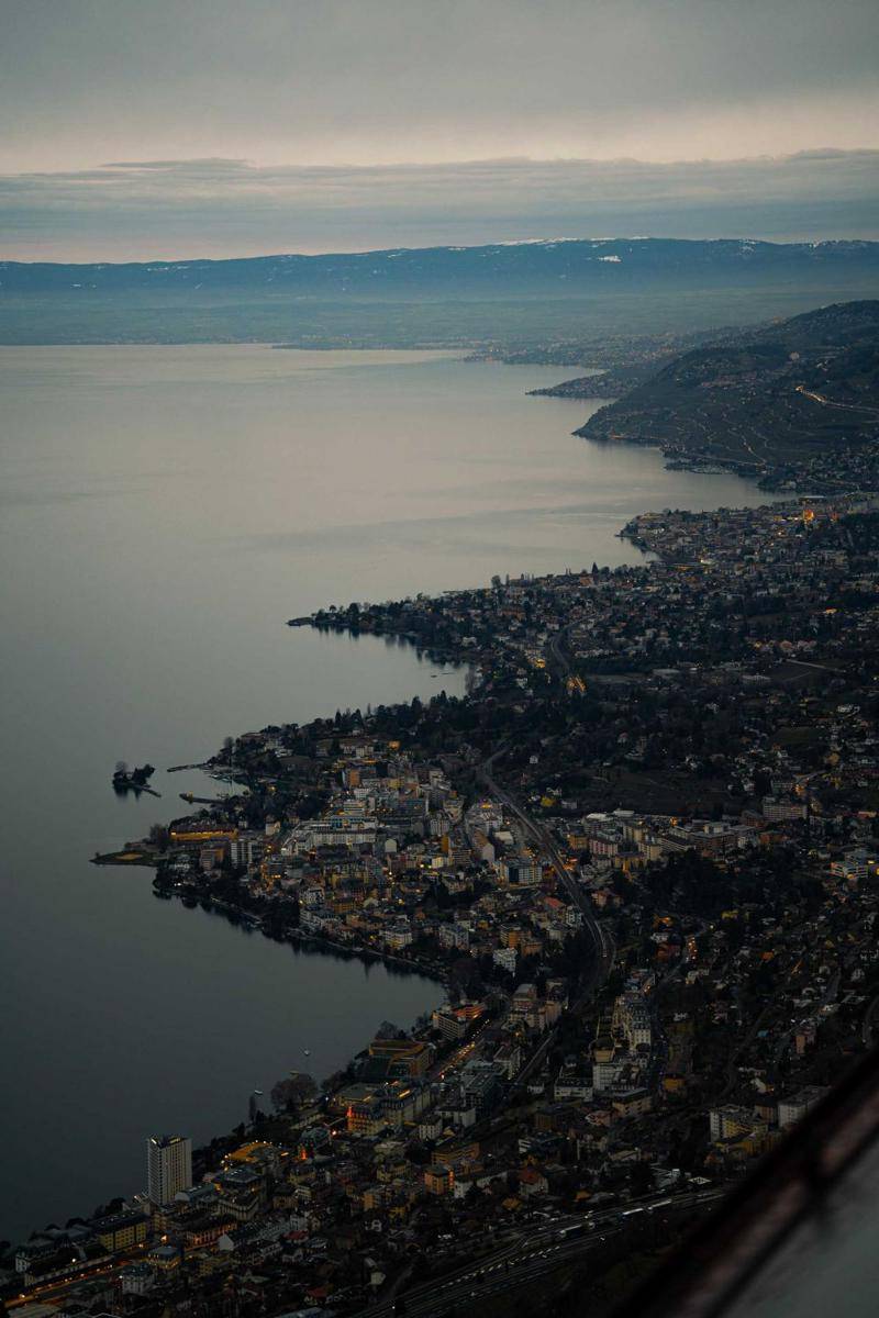 Geneva Lake (unsplash.com/tttntt)