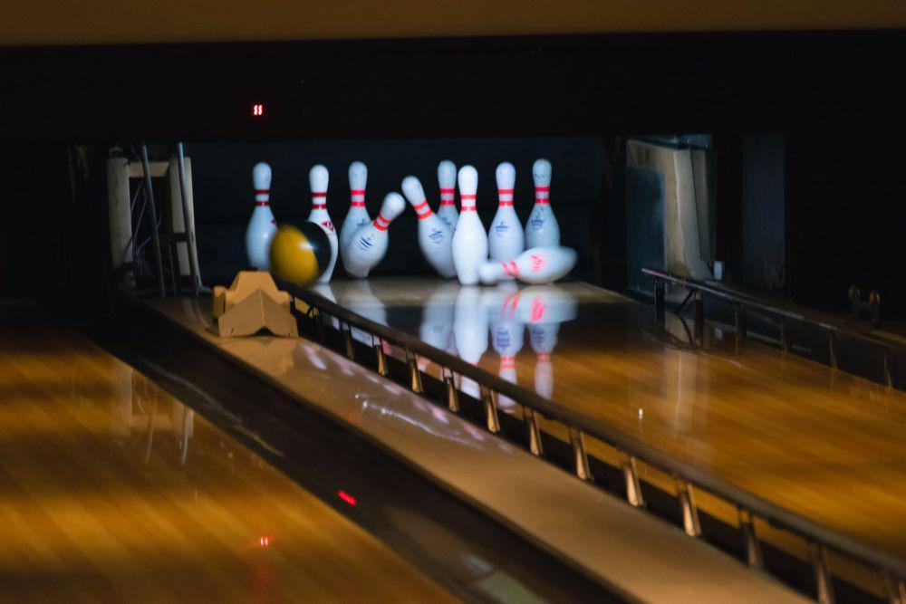 6 Manfaat Bermain Bowling yang Harus Kamu Ketahui