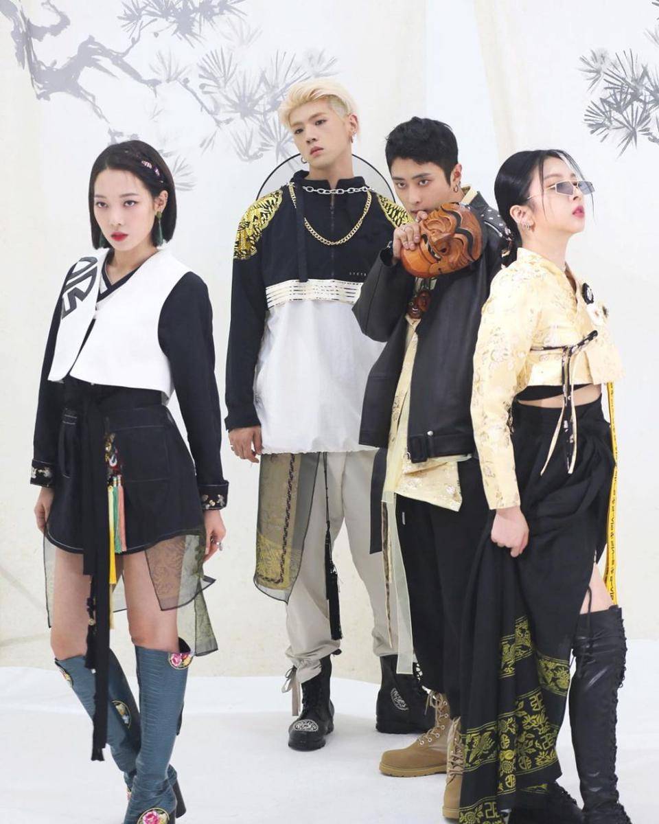 KARD (instagram.com/official_kard)