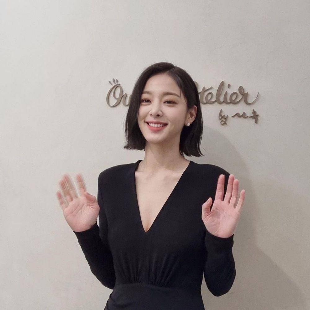 Seol In Ah (instagram.com/_seorina)
