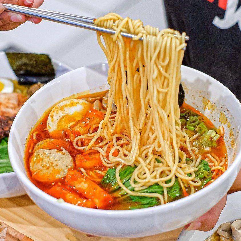Sugoi Ramen Express (instagram.com/sugoiramen.exp)