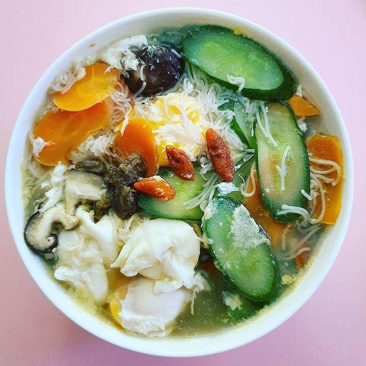 fish soup bee hoon (instagram.com/appleronger)
