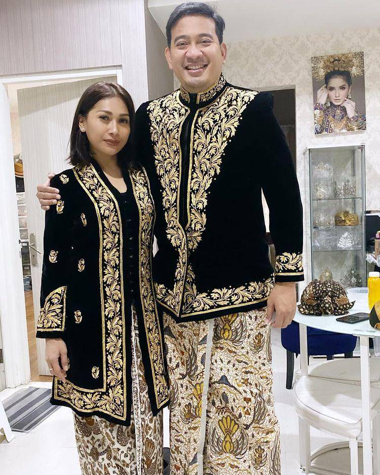 potret Tata Janeeta dan suami (instagram.com/tatajaneetaofficial)
