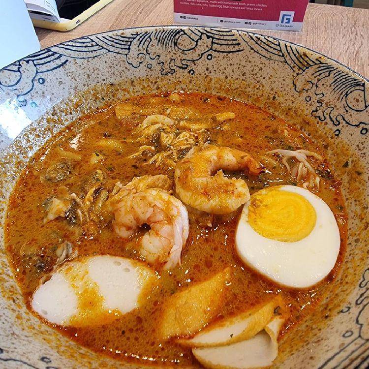 laksa katong (instagram.com/ayungfoodblogger)
