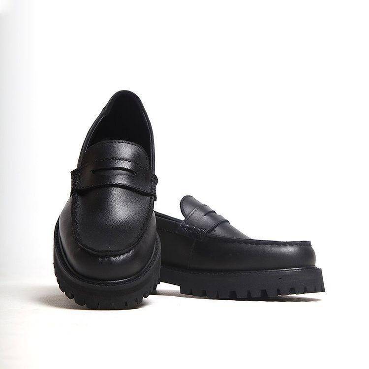 Utara footwear (instagram.com/utarafootwear)