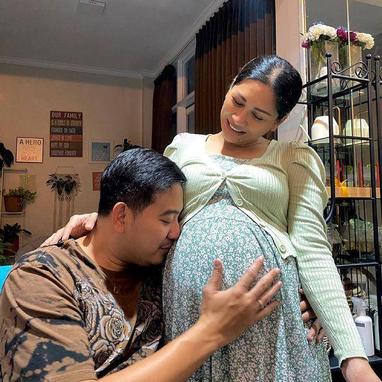potret Tata Janeeta dan suami (instagram.com/tatajaneetaofficial)