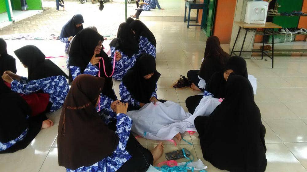 ilustrasi kegiatan mingguan santriwati di pondok pesantren semi salaf-khalaf (Dok. Pribadi/Aqeera Danish)