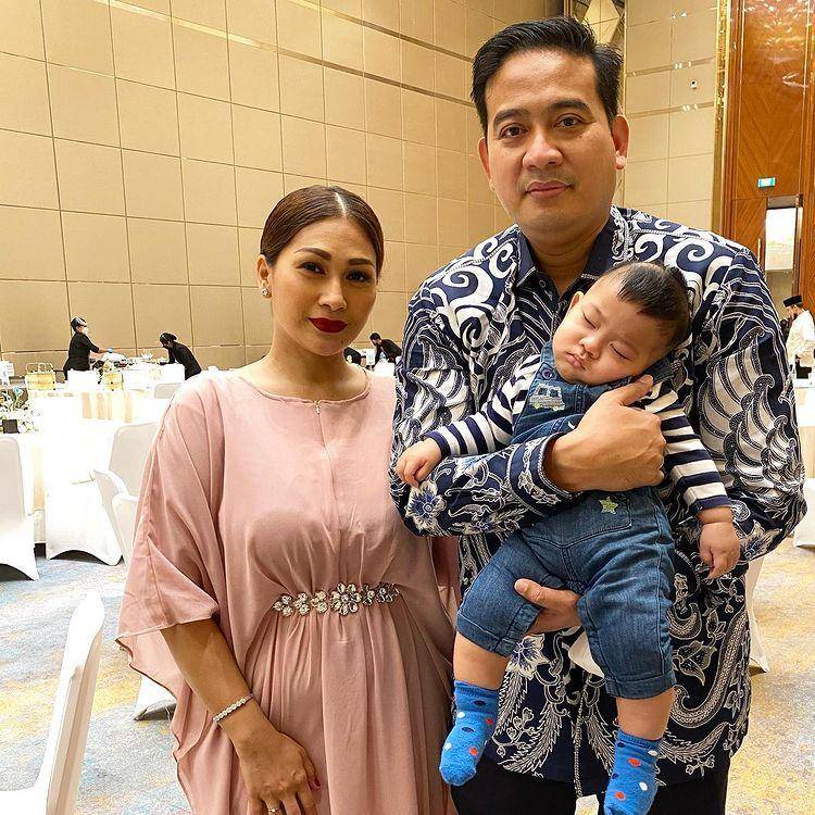 potret Tata Janeeta dan suami (instagram.com/tatajaneetaofficial)