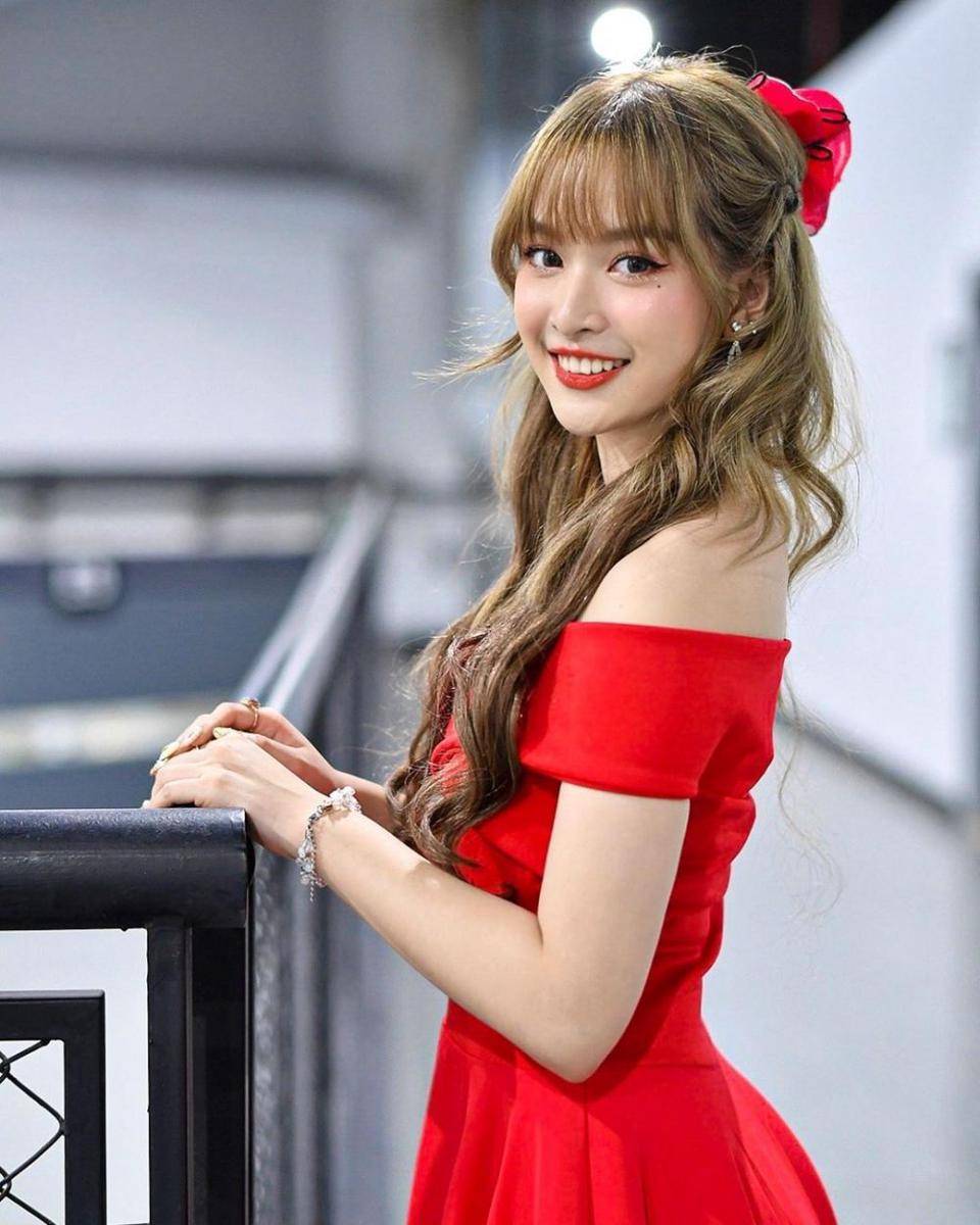 New BNK48 (instagram.com/new.bnk48official)