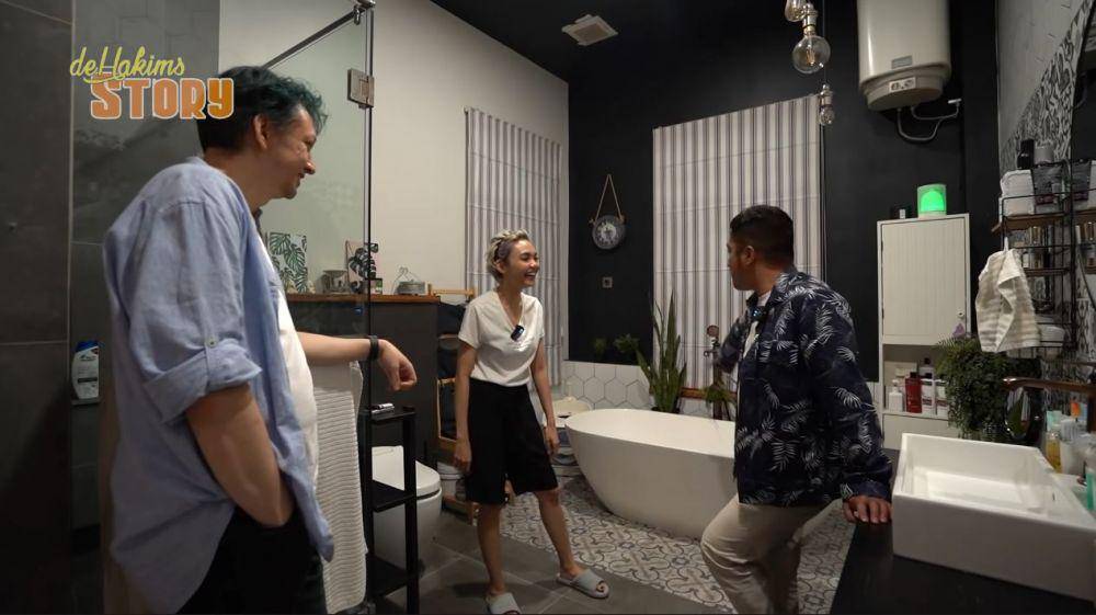 rumah Rina Nose (YouTube.com/deHakims Story)