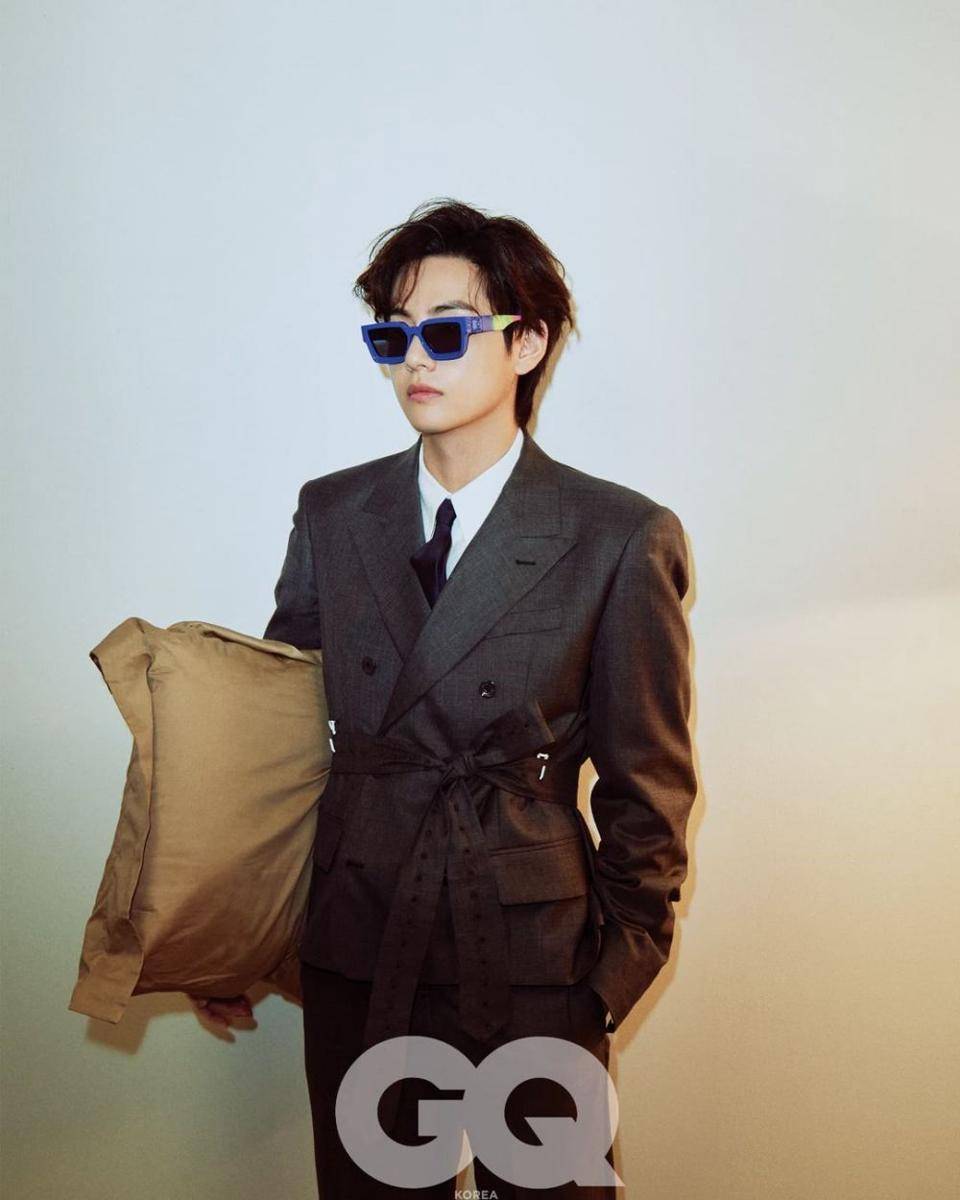 V BTS (instagram.com/thv)