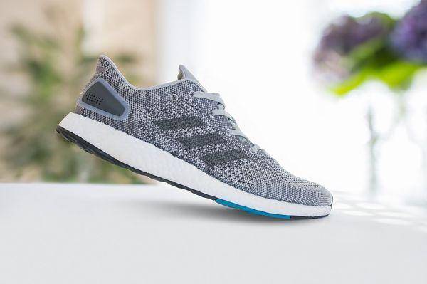 Iustrasi sepatu Adidas (pixabay/MBatty)