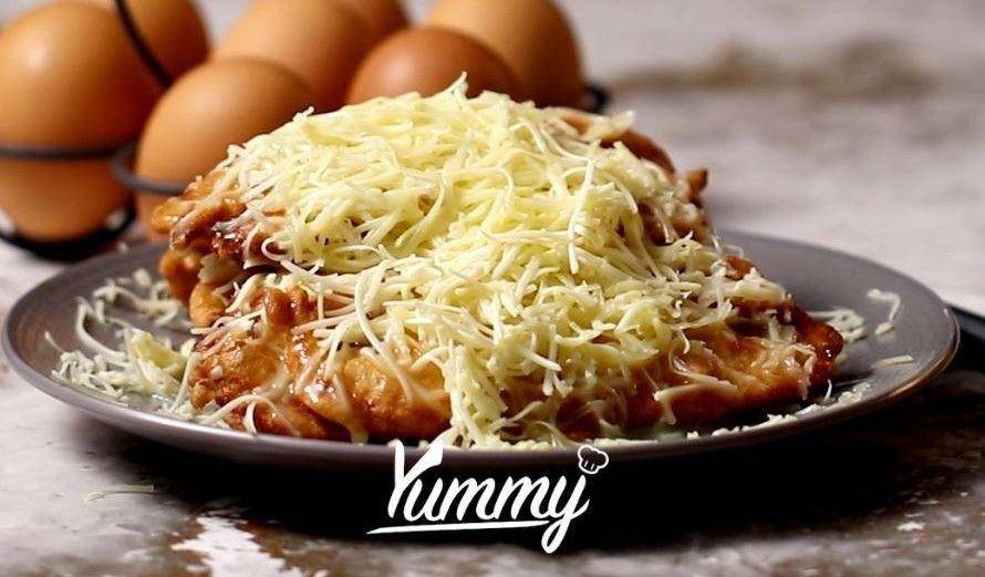 ilustrasi pisang geprek saus keju (yummy.co.id)
