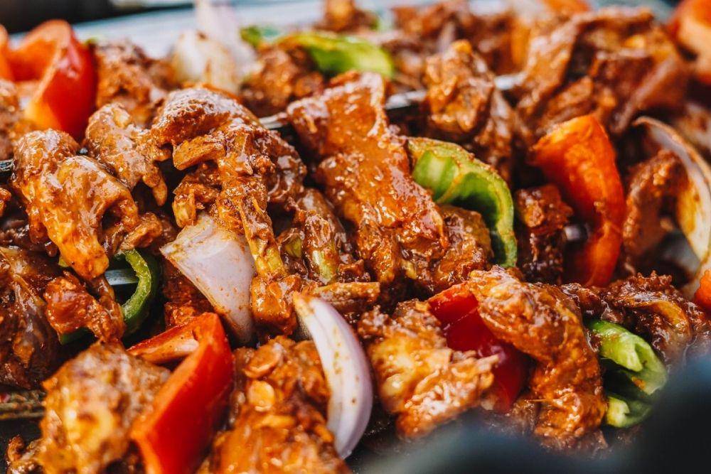 ilustrasi kulit ayam bumbu kecap (unsplash.com/Dolores Preciado)