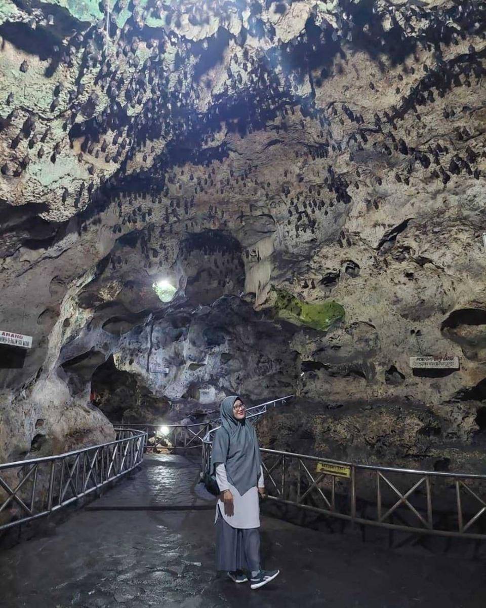 Gua Akbar Tuban (instagram.com/ernaalakhyar)