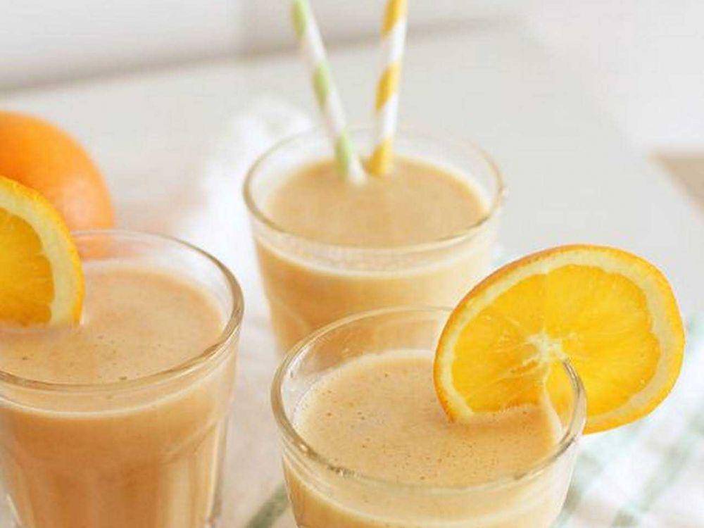 Orange lemongrass smoothie (yummly.com)