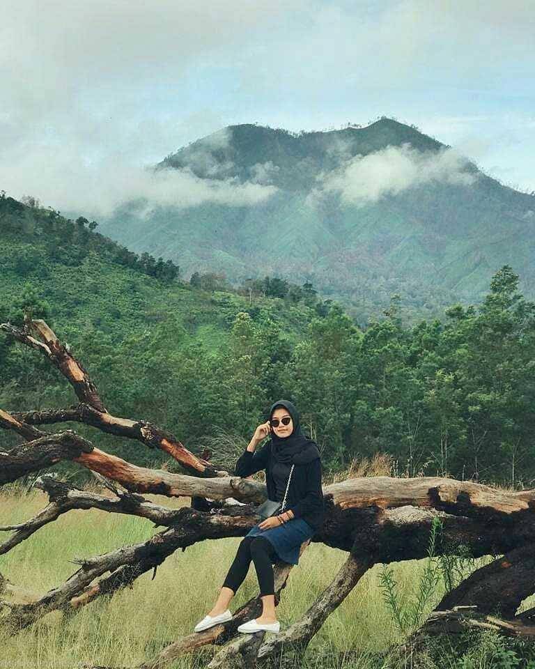 Kawah Wurung credit @adindalesthari (instagram.com/discoverbondowoso)