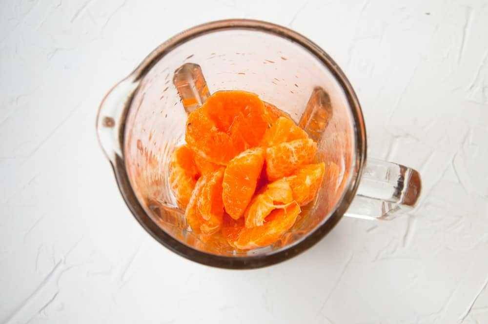 Ilustrasi jeruk di dalam blender (recipe52.com)