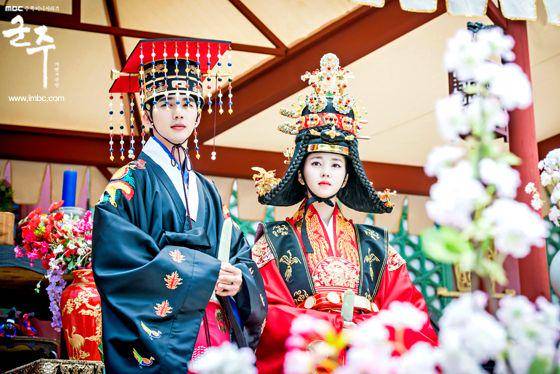potret Yoo Seung Ho dan Kim So Hyun dalam KDrama The Emperor: Owner of the Mask (m.imbc.com)