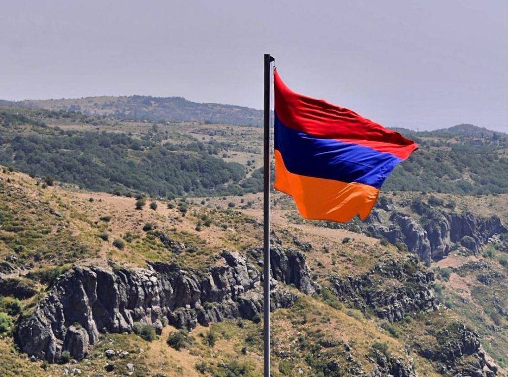 Ilustrasi bendera Armenia. (instagram.com/lanas.captured.moments)
