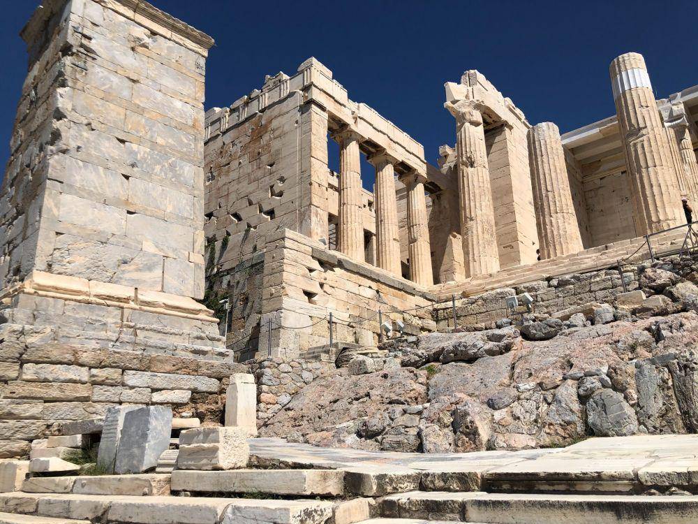 Acropolis of Athens (unsplash.com/Merch HÜSEY)