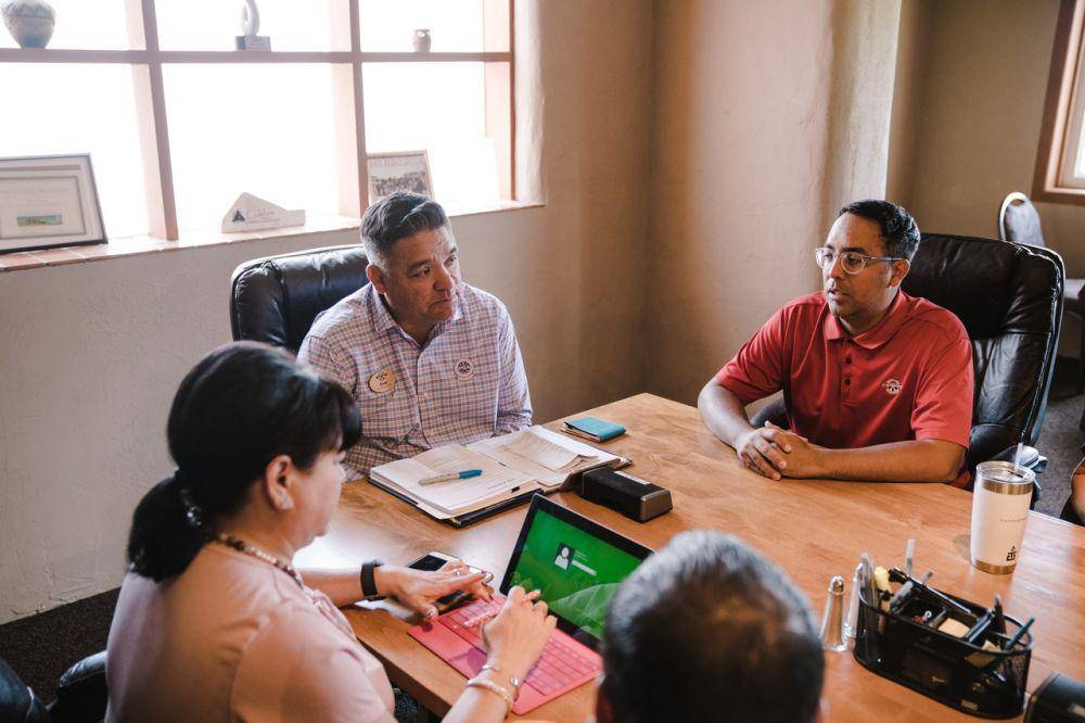 ilustrasi sedang meeting (pexels.com/Jopwell)