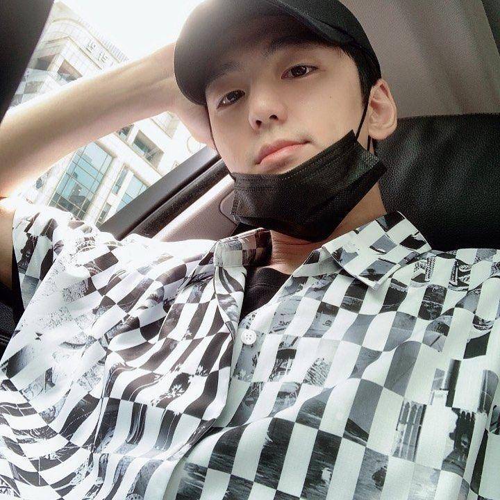 Kim Min Kyu (Instagram.com/mingue.k)