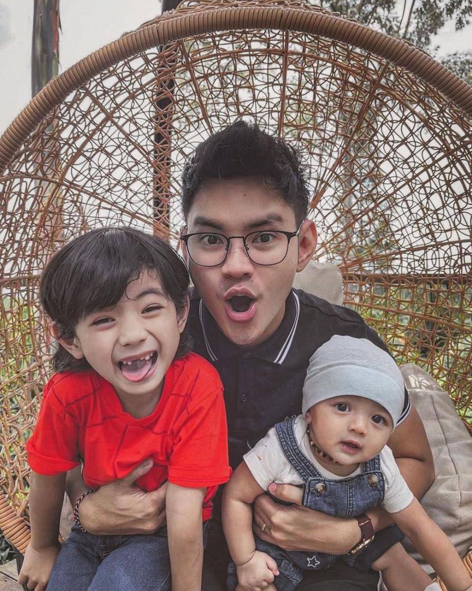 Aditya Suryo dan kedua anaknya (instagram.com/aditsur88/)