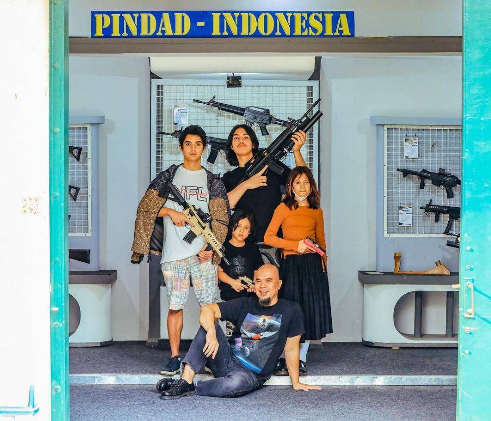Al Ghazali dan keluarga (instagram.com/elelrumi)