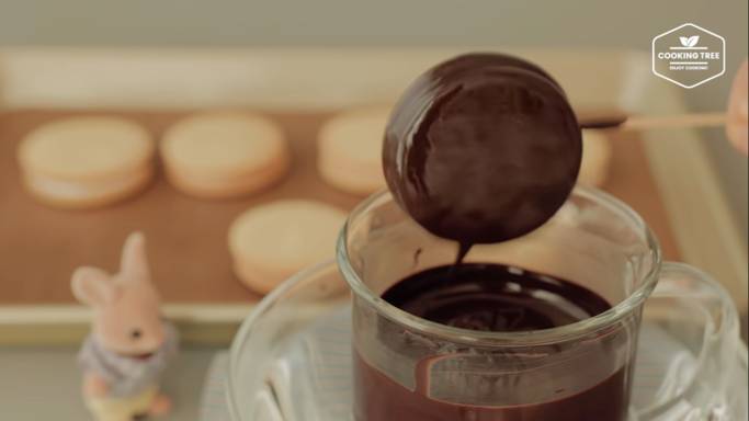chocolate pie cookies (dok. youtube.com/Cooking tree 쿠킹트리)