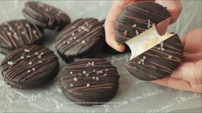 chocolate pie cookies (dok. youtube.com/Cooking tree 쿠킹트리)