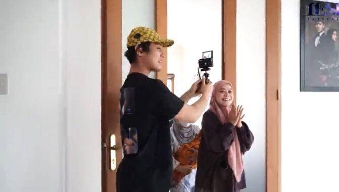 Lesti Kejora pulang usai melahirkan (YouTube.com/leslar entertainment)