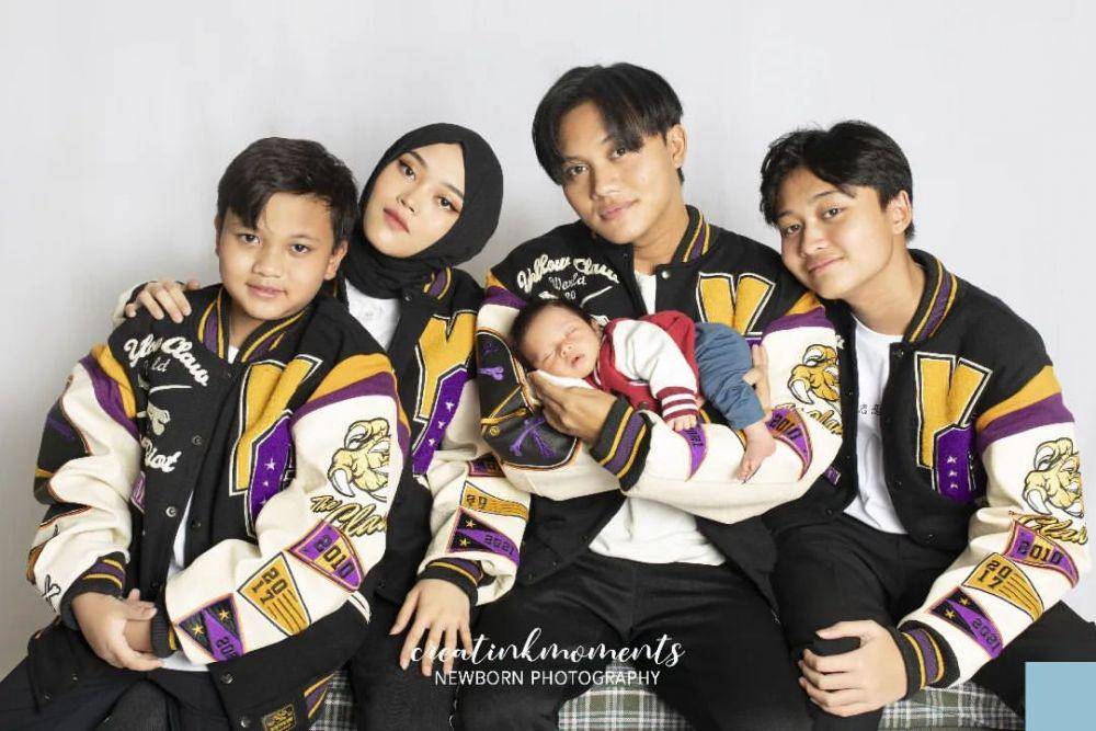 potret Putri Delina bersama saudara (instagram.com/creatinkmoments)