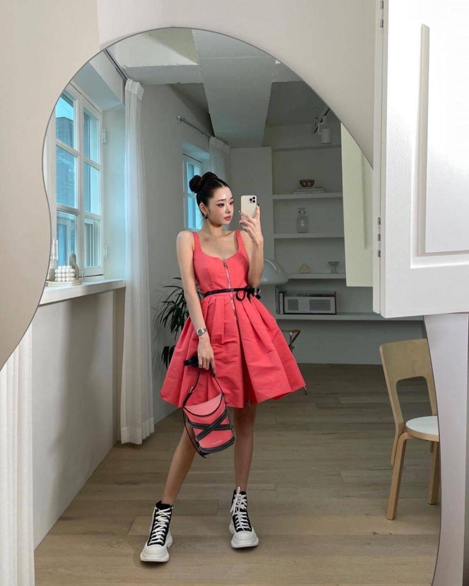 Freezia (instagram.com/dear.zia)