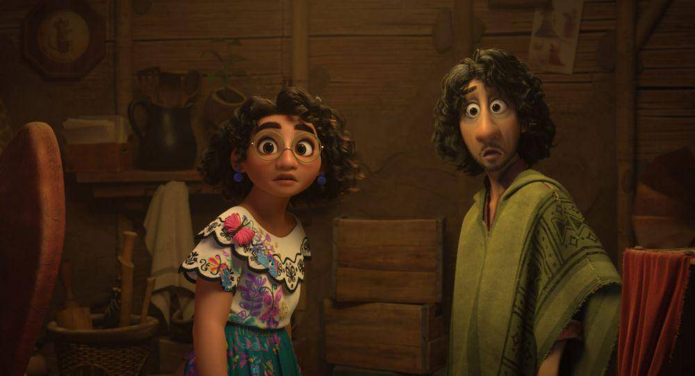 Mirabel Madrigal dan pamannya, Bruno Madrigal (dok. Disney/Encanto)