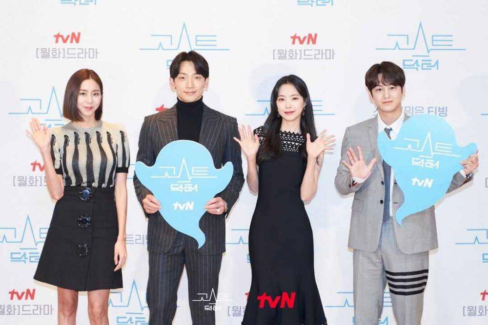 potret para pemain drama Ghost Doctor saat konferensi pers (Instagram.com/tvn_drama)